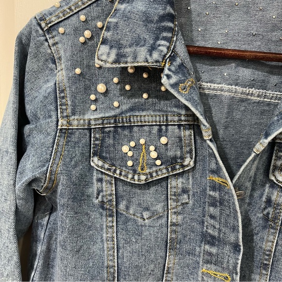 Ladies jean jacket with pearls size small - Picture 3 of 10